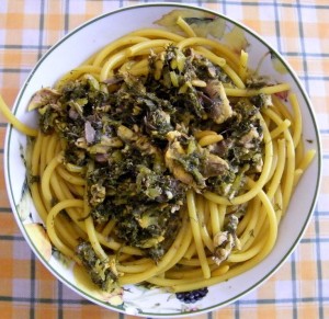 pastachisardi della tradizione: qui con l'originaria qualità "bucato" oggi meno in uso. Noi mettremmo 3 sarde a disegno sopra...