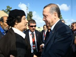 Erdogn accusato dai media di mille colpe sorride a Gheddafi: col Mediterraneo nel cuore