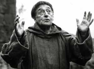 In Uccellacci uccellini di Pasolini. PPP testimoniava che Totò in scena riacquistasse la vista.