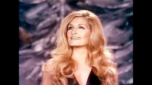 Dalida, dai mille volti, qui splendida