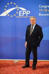 Tajani al congresso del partito Popolare europeo di cui è stato vice presidente.