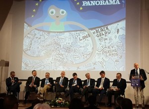 Pregnante di messaggi politici ed economici la conferenza su Panorama del Mediterraneo. Parla il decano dei diplomatici italiani Umberto Vattani. Siamo nella sala congressi Ex Cinema Diana in piena casbah.