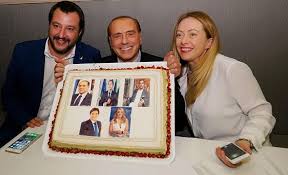 Fotografato sulla torta c'è anche Pogliese. Il capogruppo di F.I. si è speso molto, anche se Micciché, eterno pupillo berlusconiano è chiamato - sempre per "sfregio" il puparo- I pupari, invece, sono stati fregati...