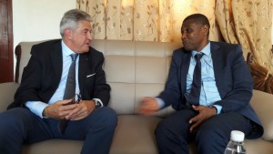 Da dx Ministro Agr e Pesca Comore Moustadroine Abdou e Giovanni Tumbiolo