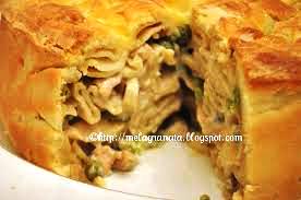 Timballo di maccheroni: dall'Italia alla cucina internazionale. La sfoglia esterna nella tradizione è in pasta frolla dolce, oggi impropriamente sostituita da pasta sfoglia o brisée.