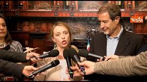 Ahò, ma sti microfoni so' pochi. A la prossima ne vojo er doppio!