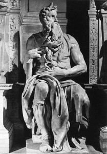 Il Mosé di Michelangelo in San Pietro in Vincoli (Roma). I romani raccontano che il Maestro lancò un martello verso la statua gridando: "perché non parii?" Storia o leggenda?