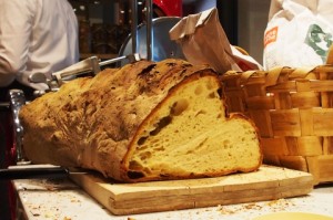 Un idea nata a Matera: il pane d'Europa, prodotto dai fornai lucani con il "lievito madre" di tutta l'UE. Se rende la cultura, rende anche la fantasia...