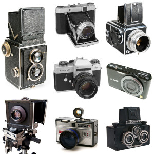 Macchine fotografiche nel tempo: Zais, Rolleyflex, Laika, ma oggi anche l'immancabile Sony. Per anni Kodak fu sinonimo e diede il nome alle macchine fotografiche (Camera in inglese) a tutti gli appparecchi (mon Kodàk, dicono a Parigi...)