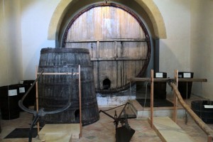 Casa museo di Castello Grifeo: cimeli etnografici della tradizione contadina locale.