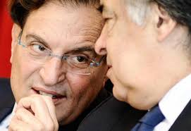 Momenti idilliaci fra Crocetta e Orlando non ne sono mancati. Orlando finalmente , per dirla con vecchie poarole sue, è divenatato comuinista.Tranne poi a dire peste e corna del presidente in carica, vistio anche che gli argomenti nion mancavano...