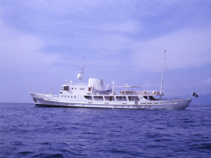 Dionea. 12 ospiti più 9 di equipaggio.