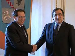 Una bella stretta di Mano fra Crocetta e Orlando: con loro la Sicilia e Palermo "a mille all'ora".
