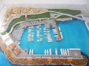 E' stato realizzato un modellino da esibire in fiera. Il porto turistico è l'espressione principale della volontà di lanciare il turismo ad Augusta. Il Forte federiciano sarà presto visitabile e la omonima penisola su cui si trova il centro storico riserverà le sue liete sorprese ai visitatori...