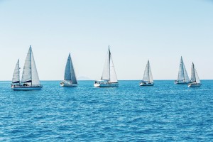 Una panoramica: la regata al porto turistico di Capo d'Orlando . 