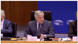 Antonio Tajani nella poltrona di presidente: la sua è la carica politica più importante dell'UE nella quale si è fatto valere conquistando concordi apprezzamenti.,alpunto che non si è potuto distogliere per averlo "in casa" come leader della destra liberale.