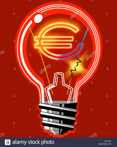 Lampadine sempre nuove. Il progresso ci aiuta... Questa è una moderna "ad incandescenza" e a risparmio, ma il maggior risparmio si ha con le lampade led.