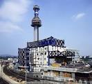 Inceneritore Spittelau a Vienna. Ma quello di Brescia non è da meno.