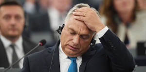 Orban (Ungheria) è uno dei più irrequieti, ma in questi giorni la Macedonia si è rifiutata entrare in UE. In sostanza ha dato le spalle"agli aiuti".