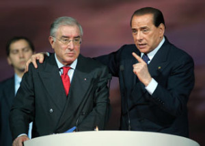 Tutto e il contrario di tutto: secondo una leggenda, Berlusconi sarebbe "una creatura di Dell'Utri" e non il suo consigliere.E'come aver detto di recente che Trump sia un cretino...