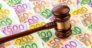 No, non è la panacea. E' stata un'imposizione: e ...chi non vuole l'Euro non è europeo. Anzi è ...conrpo l'Europa.