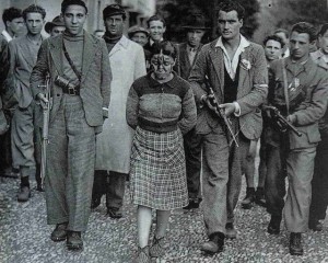 Una vera immagine di una ragazza 'catturata' dai titini: le hanno impresso sul volto la M (Mussolini).