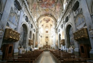 Lasplemndidanavata barocca di Santa MariadellaPietà in via Torremuzza.