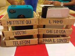 Telefonini in gabbia!