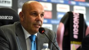Bruno Tedino in giacca e cravatta. Si fece apprezzare per qualche tempo sulla panchina della squadra rosa...Il Palermo non ha fruito di Nestoroscki, sua punta:quasiazeroi "gol partita" negli ultimi 2 anni...