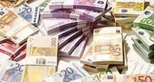 A chi li fabbrica costano pochi centesimi a banconota.