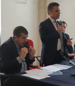 L'assessore Edy Bandiera e il Dirigente generale alla pesca Dario Cartabellotta 