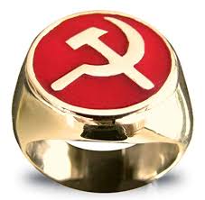 Lo portavano pure al dito:(anello comunista).