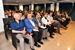 Sala piena a Città del Mare: convenuti i protagonisti del Movimento da tutta l'Isola.