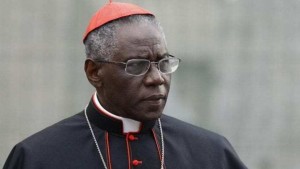 Il Cardinale Robert Sarah ricopre un'importante carica a Roma. E' fra i pochi personaggi a parlare di Africa nei "giusti termini.