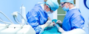 Chirurgia dentaria, momento nevralgico per i casi di contagio...