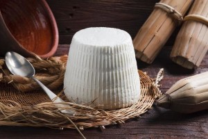 Sant'Angelo Muxaro, ricotta fresca.