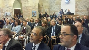 La sala congressi di Palazzo Petix gremita.