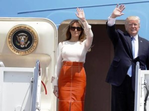 Trump e Melania. Grande presidente, grande moglie, grande amore per l'Italia. Trump mostra i muscoli ma non fa guerra. E' uomodi pace e cerca di riscattare la sconfitta di Obama in Siria e nel Mediterraneo, dove l'america ha perso la guerra e l'onore...