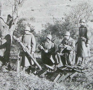 Il Mortaio da 81 Mod. 35 era un mortaio medio italiano, utilizzato nel corso della seconda guerra mondiale e realizzato dalla Costruzioni Elettro-Meccaniche di Saronno (CEMSA). 