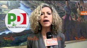La Cirinnà quasi irriconoscibile in questa foto durante le sueinvettive in parlamento.