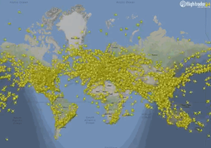 Questa immagine riproduce con dei puntini la concentrazione dei voli aerei. Appena 10 anni or sono la concentrazione era di poco inferiore, ma soprattutto era concentrata sull'Atlantico. Adesso si trova sui cieli di Europa, Asia ed Africa. Il Mediterraneo ne è il cuore e non potrà che trarne grandi vantaggi. Di proprorzioni non prefigurabili. La 'rendita' non sarà solo di posizione, perché - comunque - il Mediterraneo guarda all'Atlantico (Americhe), ma sarà dovuta alla propria grande supremazia civile e culturale ed anche tecnologica (tecnologia diffusa).