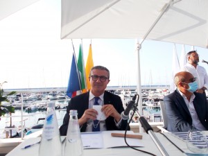 Toto Cordaro, assessore competnte, durante la conferenza.