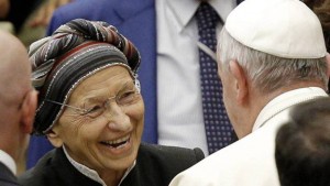 Il diavolo e l'acqua benedetta: l'abortista dichiarata Bonino e ...il solito Bergoglio: è abbraccio.